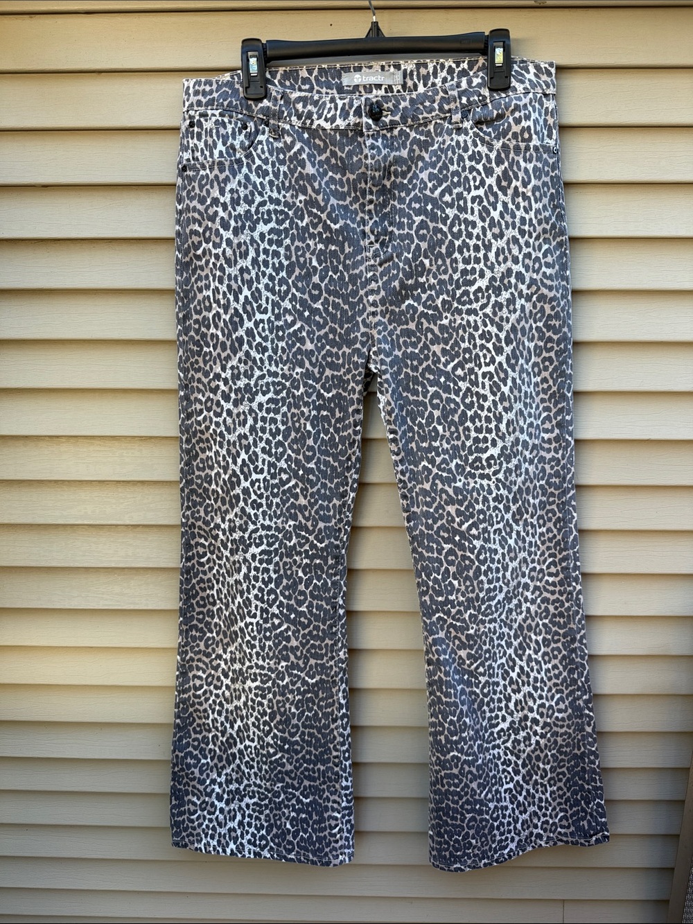 Tractr Snow Leopard-Print Wide-Leg Pants - Jeans Black, Tan, White Size 12 - Picture 4 of 12